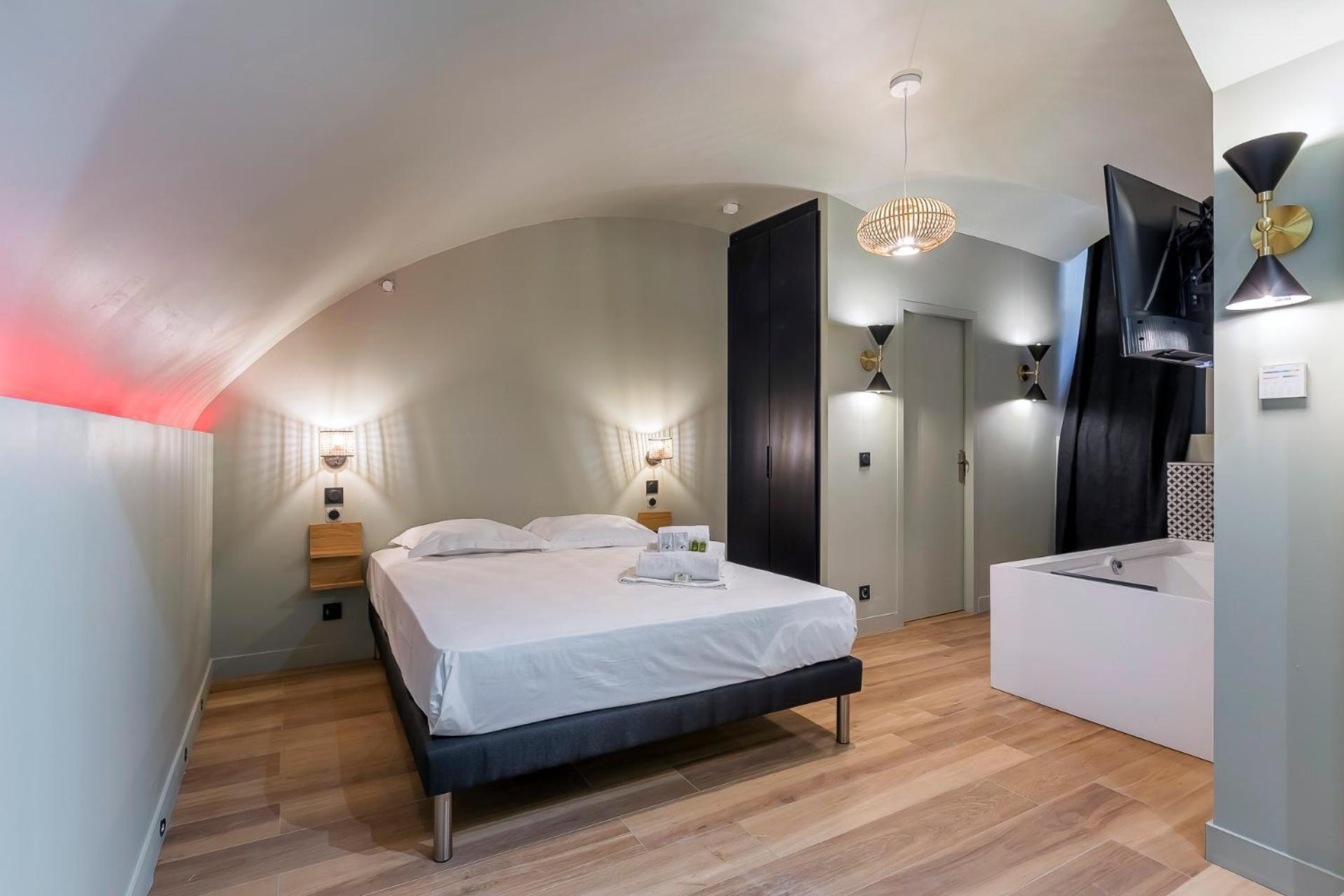 Suite Romantique Balneo Centre Lyon Bagian luar foto