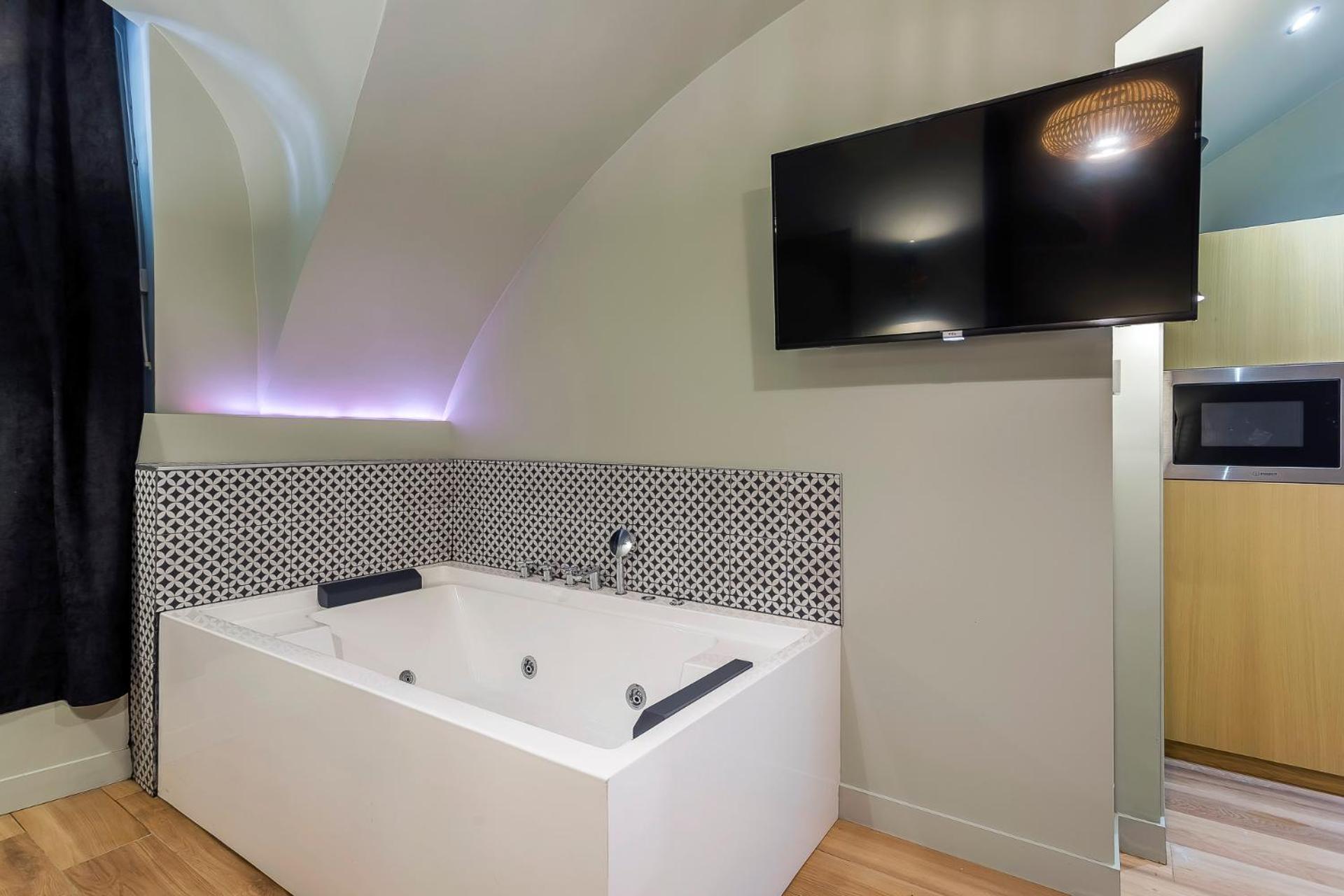 Suite Romantique Balneo Centre Lyon Bagian luar foto