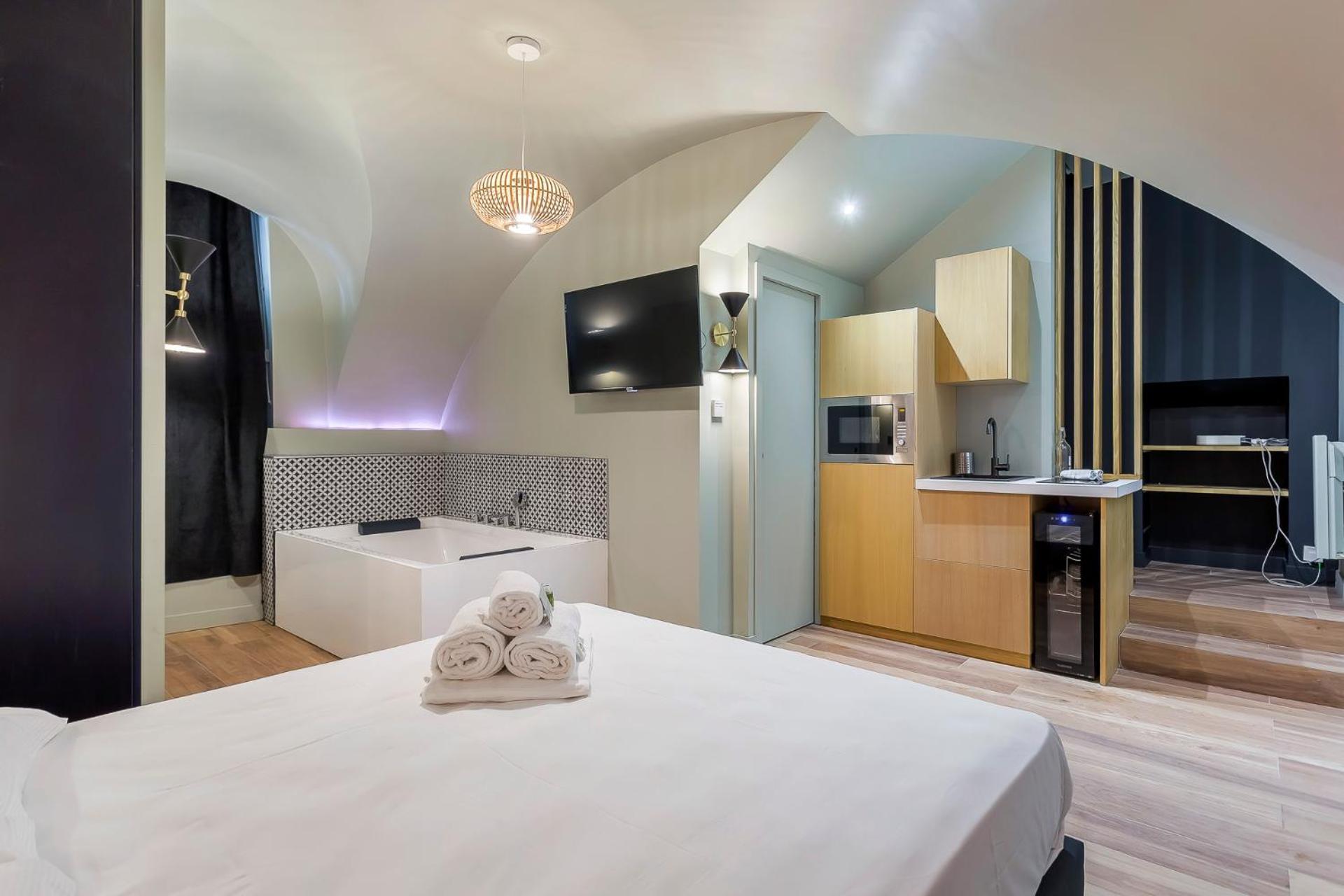 Suite Romantique Balneo Centre Lyon Bagian luar foto